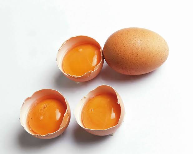 Organic Brown Eggs – Dark Yellow to Orange Yolk (30 pcs)